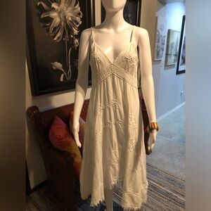 EUC Women’s Unbranded White Cotton Raw Hem Summer Dress